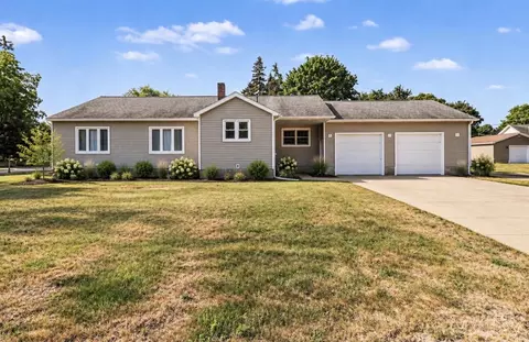 509 N Delia St, Ludington, MI 49431