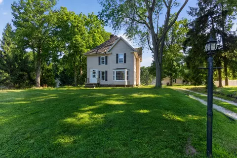 Exterior - 2807 Mccain Rd, Jackson, MI 49203 photo 2 of 10