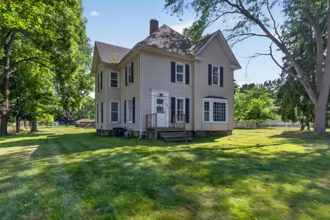 Exterior - 2807 Mccain Rd, Jackson, MI 49203 photo 4 of 10