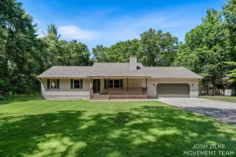 1528 Silver Creek Rd, Whitehall, MI 49461