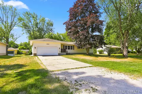 1431 Getz Rd, Norton Shores, MI 49441