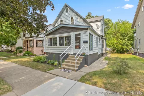 1108 Widdicomb Ave NW, Grand Rapids, MI 49504