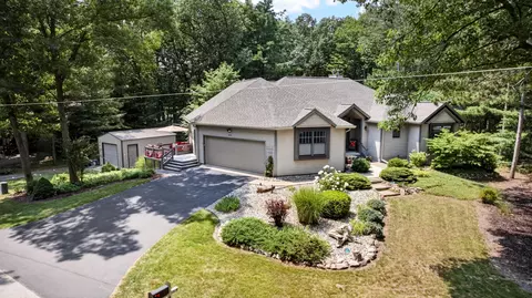 416 N Rush St, Pentwater, MI 49449