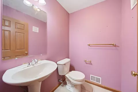 Bath - 11329 Rosemary Ln, Munith, MI 49259 photo 1 of 6