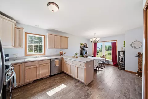 Kitchen - 11329 Rosemary Ln, Munith, MI 49259 photo 1 of 4