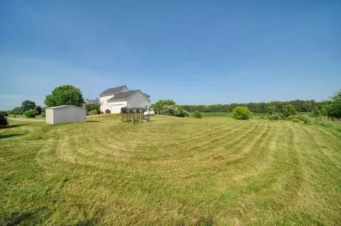 Exterior - 11329 Rosemary Ln, Munith, MI 49259 photo 14 of 26