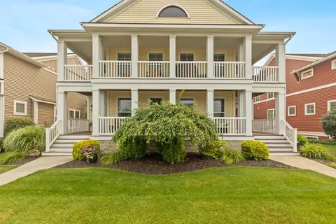 4668 Macatawa Legends Blvd #6, Holland, MI 49424