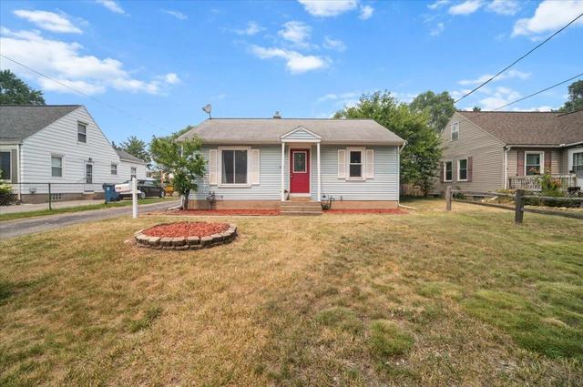 939 Canterbury St SW, Wyoming, MI 49509