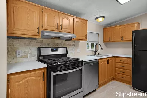 5705 E Riverside Dr, Lyons, MI 48851 photo 6
