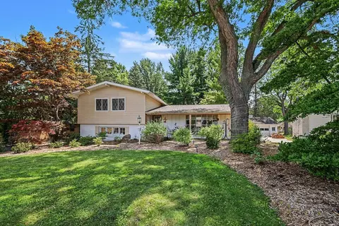 1846 Eastbrook St SE, Grand Rapids, MI 49508