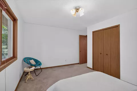 Bedroom - 2367 Loomis Rd, Jackson, MI 49201 photo 6 of 8