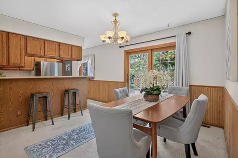 Dining - 2367 Loomis Rd, Jackson, MI 49201 photo 1 of 3