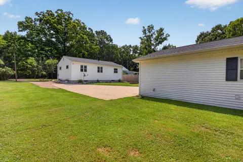 Exterior - 2430 Kibby Rd, Jackson, MI 49203 photo 3 of 7