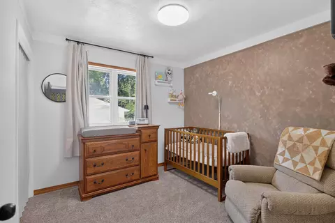 Bedroom - 2430 Kibby Rd, Jackson, MI 49203 photo 5 of 6