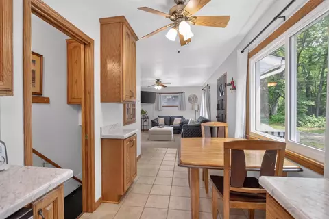 Entry Way - 2430 Kibby Rd, Jackson, MI 49203 photo 1 of 2