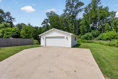 Exterior - 2430 Kibby Rd, Jackson, MI 49203 photo 2 of 7