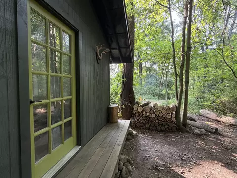 5659 Keller Rd, Delton, MI 49046