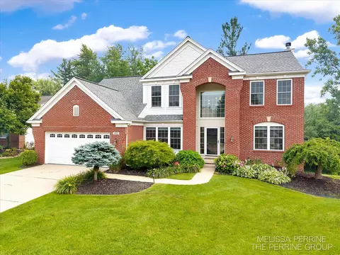 4500 Toulouse Dr SE, Grand Rapids, MI 49546