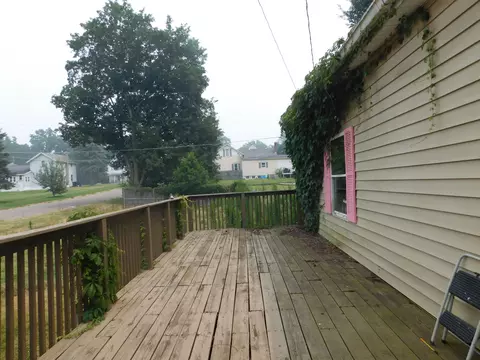 Exterior - 700 8th St, Three Rivers, MI 49093 photo 5 of 11