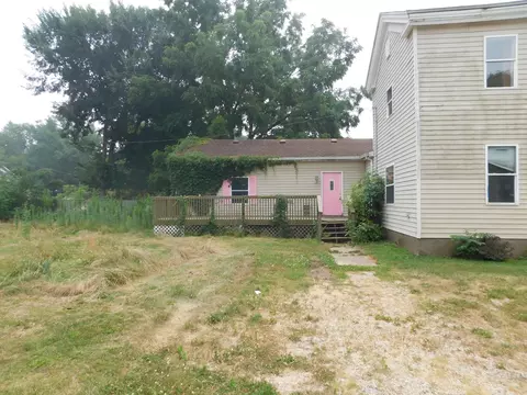 Exterior - 700 8th St, Three Rivers, MI 49093 photo 6 of 11