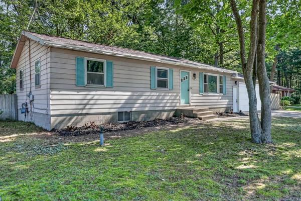 3614 Hall Rd, Muskegon, MI 49442