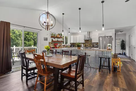 Dining - 27797 M-60, Mendon, MI 49072 photo 1 of 1