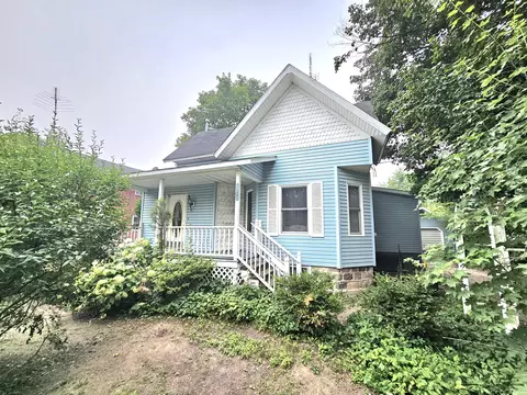 31175 Depot St, Leonidas, MI 49066