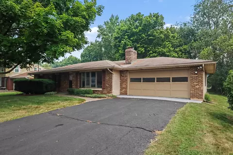 930 Piccadilly Rd, Kalamazoo, MI 49006