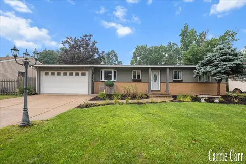 2751 Northville Dr NE, Grand Rapids, MI 49525