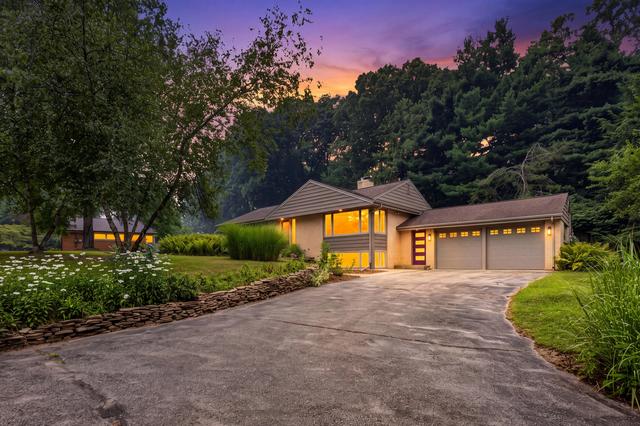 2244 Sycamore Ln, Kalamazoo, MI 49008