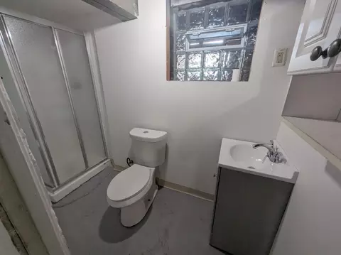 Bath - 6860 Appoline St, Dearborn, MI 48126 photo 2 of 2