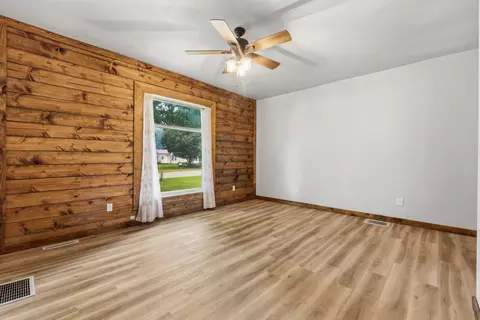 Living - 1011 E Copeland Rd, Montgomery, MI 49255 photo 3 of 5
