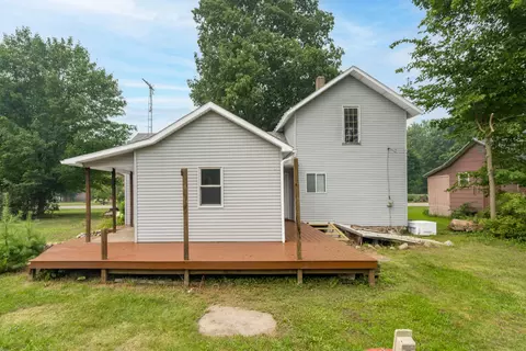 Exterior - 1011 E Copeland Rd, Montgomery, MI 49255 photo 7 of 9