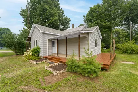 Exterior - 1011 E Copeland Rd, Montgomery, MI 49255 photo 1 of 9