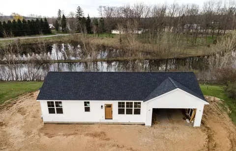 11639 E Bear Meadows Dr SE, Alto, MI 49302