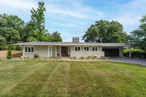 121 S Lake Doster Dr, Plainwell, MI 49080 photo 4