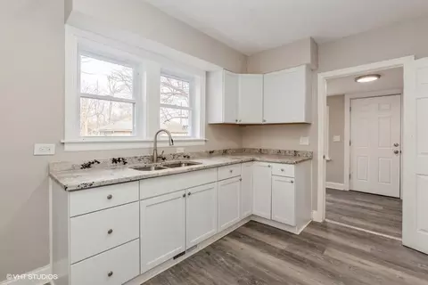 979 Lavette Ave, Benton Harbor, MI 49022 photo 7