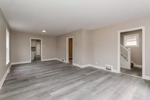 979 Lavette Ave, Benton Harbor, MI 49022 photo 5