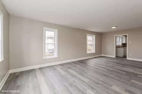 979 Lavette Ave, Benton Harbor, MI 49022 photo 6