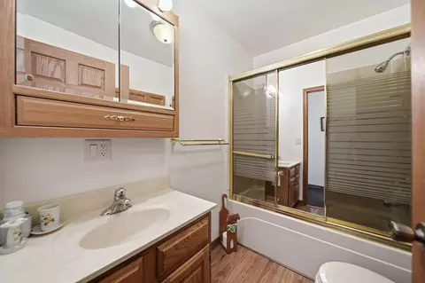 Bath - 14 Ackerson Lake Rd, Jackson, MI 49201 photo 2 of 2
