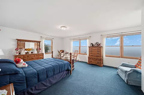 Bedroom - 14 Ackerson Lake Rd, Jackson, MI 49201 photo 3 of 6