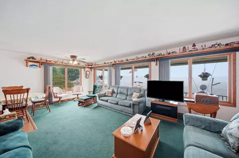 Living - 14 Ackerson Lake Rd, Jackson, MI 49201 photo 2 of 2