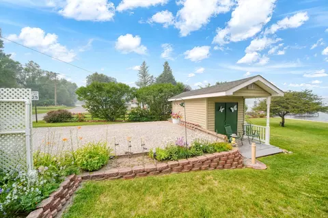Exterior - 14 Ackerson Lake Rd, Jackson, MI 49201 photo 3 of 15