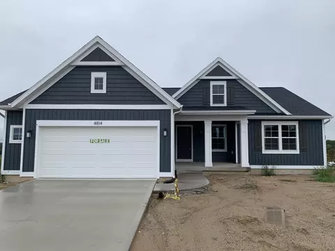 4814 Bethpage Dr NW, Comstock Park, MI 49321