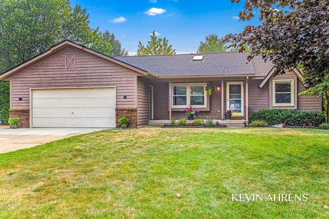 7368 Iron Dr, Hudsonville, MI 49426
