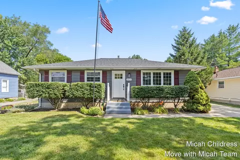 3429 Prairie St SW, Grandville, MI 49418