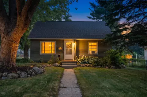 922 W Montcalm St, Greenville, MI 48838