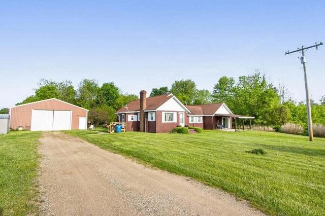616 32nd St, Allegan, MI 49010