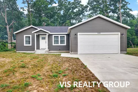 3685 Waalkes St, Norton Shores, MI 49444