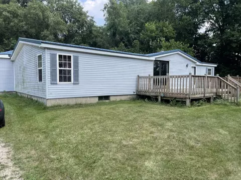 13830 Riverside Dr, Constantine, MI 49042 photo 2